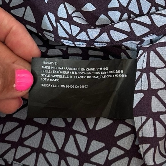 Theory Women's New NWT Blue Tile Print Silk Square-Neck Tank Top Size S - Picture 8 of 9